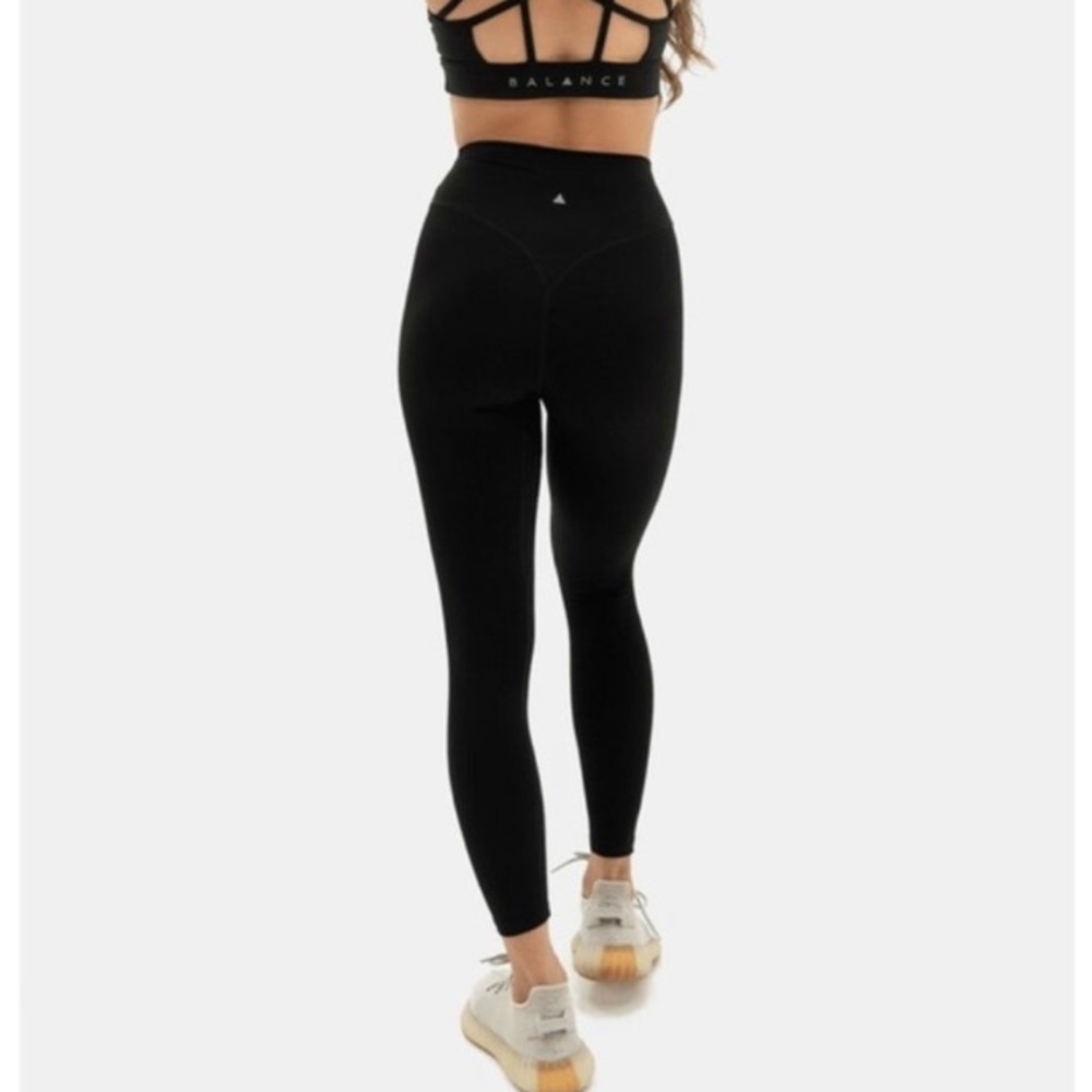 Balance Athletica Ascend leggings in Midnight